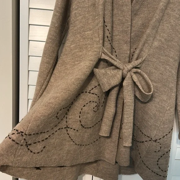 Anthropologie Tan Cardigan with brown Accents 100% wool - Picture 2 of 11
